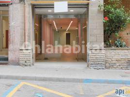 Local comercial, 200 m², cerca de bus y tren, Calle de Mossèn Jacint Verdaguer