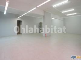 Local comercial, 200 m², cerca de bus y tren, Calle de Mossèn Jacint Verdaguer