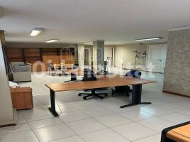 Business premises, 51 m², Zona