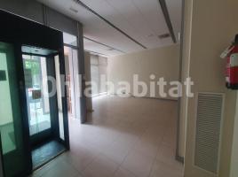 For rent business premises, 89 m², Calle Pau Claris, 17