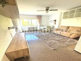 For rent flat, 68 m², near bus and train