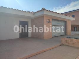 Houses (detached house), 368 m², almost new, Calle Garbí