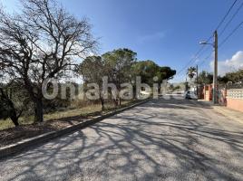 , 1057 m², Calle Corona Australis, 11