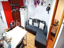 Pis, 32 m², Zona