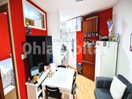Pis, 32 m², Zona