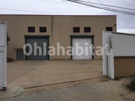 Louer , 3500 m², presque neuf, Calle de l'Onyar