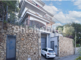 Casa (xalet / torre), 325 m², Calle Garbí, 22