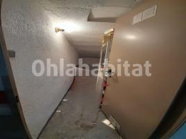 Altres, 5 m², prop de bus i tren, Calle de Bofarull, 18