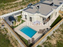  (unifamiliar adossada), 180 m², presque neuf, Zona