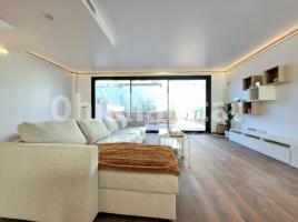 Casa (unifamiliar aislada), 581 m², seminuevo, Calle de Maria Aurèlia Capmany