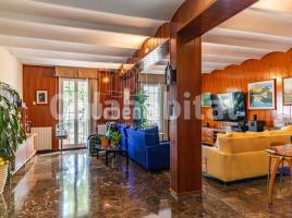 Houses (terraced house), 310 m², Zona