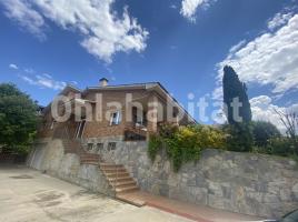 Houses (villa / tower), 394 m², Calle del Ravató