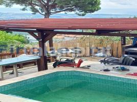 Rustic land, 827 m²