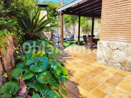  (xalet / torre), 330 m², presque neuf