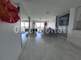 Apartamento, 61 m², seminuevo, Calle Llastres