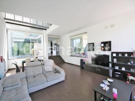 Casa (unifamiliar aïllada), 572 m², prop de bus i tren, seminou