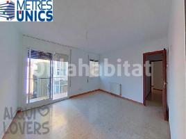 Piso, 84 m², cerca de bus y tren