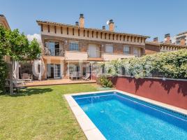 Casa (chalet / torre), 324 m², cerca de bus y tren, Calle Santiago Rusiñol