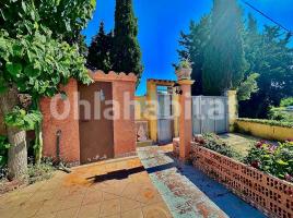 Houses (villa / tower), 220 m², Carretera N-420