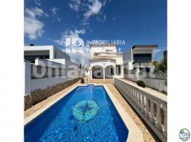 Casa (unifamiliar adossada), 118 m², Zona