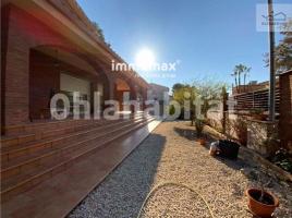 Houses (terraced house), 689 m², Zona