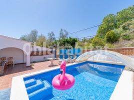 Houses (villa / tower), 120 m², Calle Montseny, 122