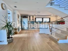  (unifamiliar adossada), 190 m², près de bus et de train, presque neuf