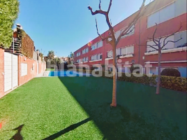 Casa (unifamiliar adosada), 220 m², cerca de bus y tren, seminuevo, Calle Enric Teixidó i Salvà, 30