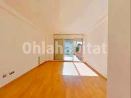 Casa (unifamiliar adosada), 220 m², cerca de bus y tren, seminuevo, Calle Enric Teixidó i Salvà, 30