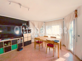 Piso, 105 m², cerca de bus y tren