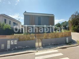 Houses (villa / tower), 350 m², new