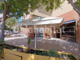 Alquiler local comercial, 120 m², cerca de bus y tren, seminuevo, Calle de Fluvià, 26