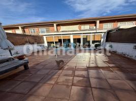 Casa (unifamiliar adossada), 130 m², prop de bus i tren, Paseo Mil·les Dalmau