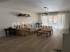 Casa (unifamiliar adossada), 130 m², prop de bus i tren, Paseo Mil·les Dalmau