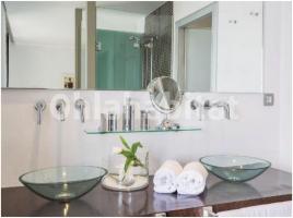 For rent flat, 220 m²