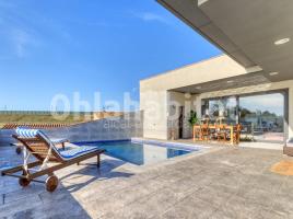 Casa (unifamiliar aislada), 477 m², seminuevo, Calle Vilafant, 15