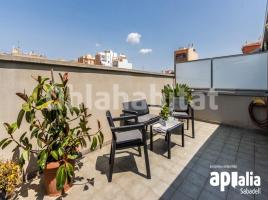 Duplex, 141 m², near bus and train, almost new