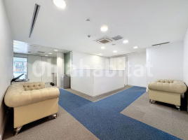 Alquiler oficina, 860 m², cerca de bus y tren, Calle de Tuset, 23