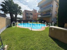Apartamento, 65 m², cerca de bus y tren, seminuevo, Calle Tenis