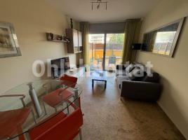 Apartamento, 65 m², cerca de bus y tren, seminuevo, Calle Tenis
