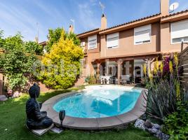 (unifamiliar adossada), 205 m², près de bus et de train, Avenida del Vallès