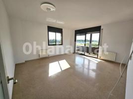 Flat, 96 m², almost new