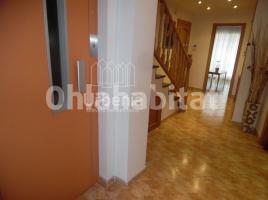Casa (unifamiliar adosada), 469 m², Zona