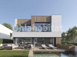 Casa (chalet / torre), 260 m², cerca de bus y tren, seminuevo