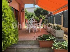 Houses (villa / tower), 300 m²