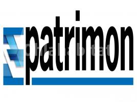 , 980 m²