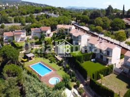 Casa (unifamiliar adossada), 317 m², seminou