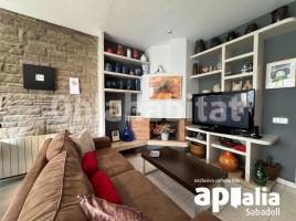 Houses (terraced house), 167 m², near bus and train