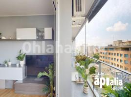 Piso, 82 m², cerca de bus y tren, seminuevo
