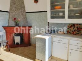 Flat, 227 m², near bus and train